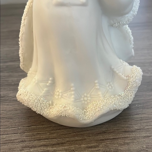 Set of 2 Ceramic Ivory Santa Figurines - Picture 10 of 11